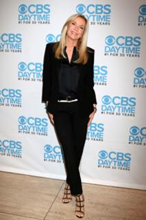Katherine Kelly Lang feet photo thumbnail