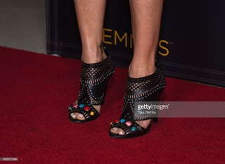 Katherine Kelly Lang feet photo thumbnail