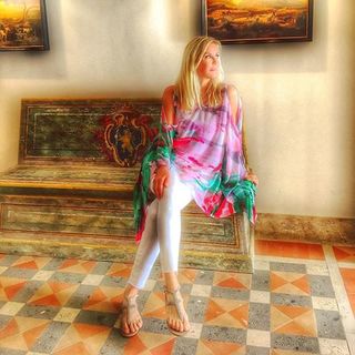 Katherine Kelly Lang feet photo thumbnail