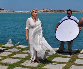 Katherine Kelly Lang feet photo thumbnail