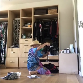 Katherine Kelly Lang feet photo thumbnail