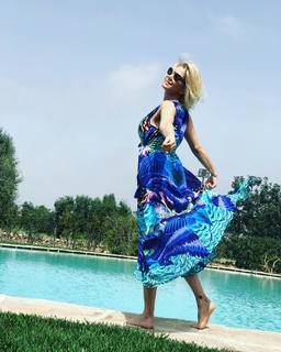Katherine Kelly Lang feet photo thumbnail