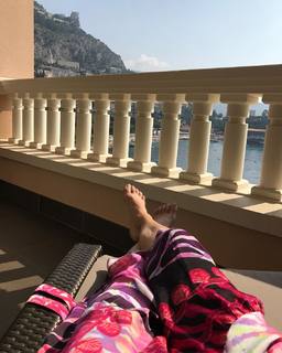 Katherine Kelly Lang feet photo thumbnail