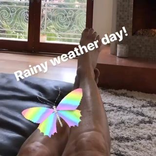 Katherine Kelly Lang feet photo thumbnail