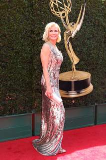 Katherine Kelly Lang feet photo thumbnail