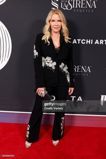 Katherine Kelly Lang feet photo thumbnail