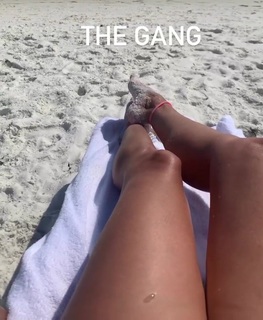 Katherine LaNasa feet photo thumbnail