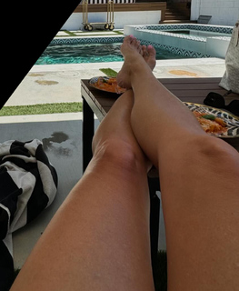 Katherine LaNasa feet photo thumbnail