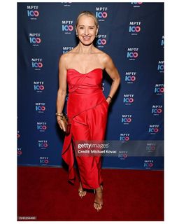 Katherine LaNasa feet photo thumbnail
