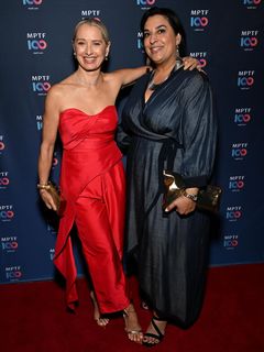 Katherine LaNasa feet photo thumbnail