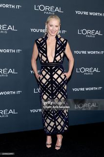 Katherine LaNasa feet photo 9