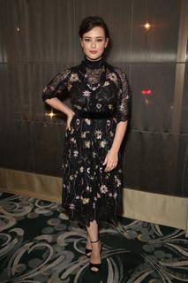 Katherine Langford feet photo thumbnail