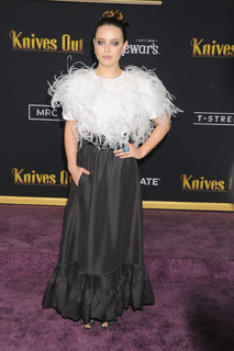 Katherine Langford feet photo thumbnail