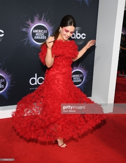 Katherine Langford feet photo thumbnail