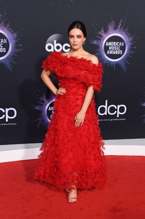 Katherine Langford feet photo thumbnail
