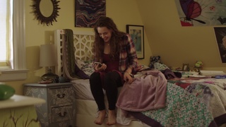 Katherine Langford feet photo thumbnail
