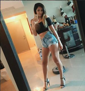 Katherine Lucia feet photo 1