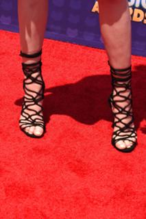 Katherine McNamara feet photo thumbnail