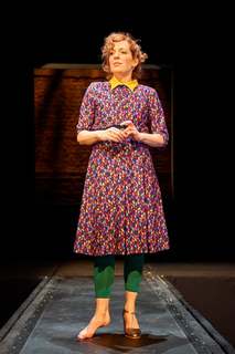 Katherine Parkinson feet photo thumbnail