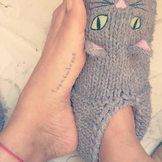 Katherine Porto feet photo 2