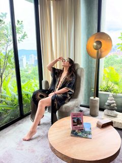 Katherine Porto feet photo 9