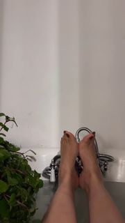 Katherine Porto feet photo 2