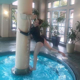 Katherine Ryan feet photo thumbnail