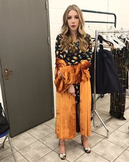 Katherine Ryan feet photo thumbnail