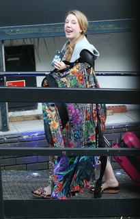Katherine Ryan feet photo thumbnail