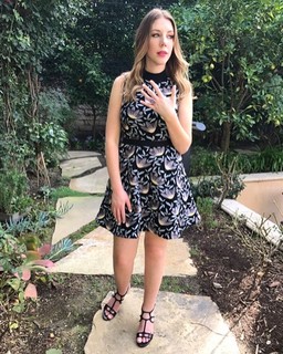 Katherine Ryan feet photo thumbnail