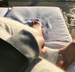 Katherine Ryan feet photo thumbnail