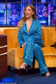 Katherine Ryan feet photo thumbnail