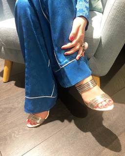 Katherine Ryan feet photo thumbnail