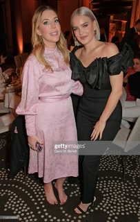 Katherine Ryan feet photo thumbnail