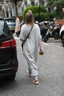 Katherine Ryan feet photo thumbnail