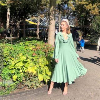 Katherine Ryan feet photo thumbnail