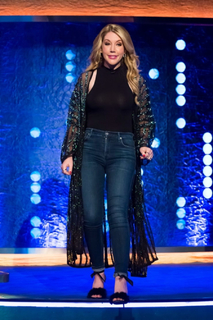 Katherine Ryan feet photo thumbnail