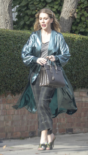 Katherine Ryan feet photo thumbnail