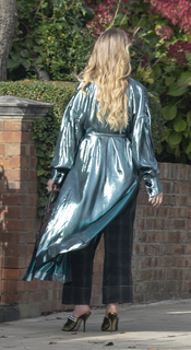 Katherine Ryan feet photo thumbnail