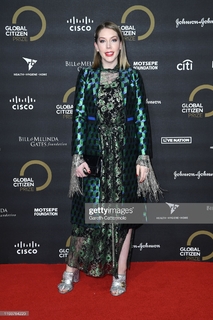 Katherine Ryan feet photo thumbnail