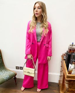 Katherine Ryan feet photo thumbnail