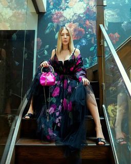 Katherine Ryan feet photo thumbnail
