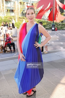 Katherine Ryan feet photo thumbnail