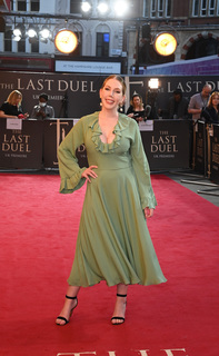 Katherine Ryan feet photo thumbnail