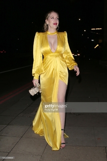 Katherine Ryan feet photo thumbnail