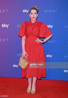 Katherine Ryan feet photo thumbnail
