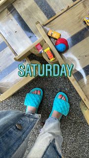 Katherine Ryan feet photo thumbnail