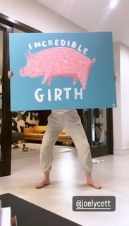 Katherine Ryan feet photo thumbnail