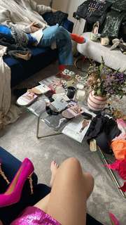 Katherine Ryan feet photo thumbnail