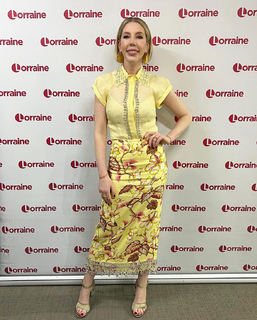Katherine Ryan feet photo thumbnail
